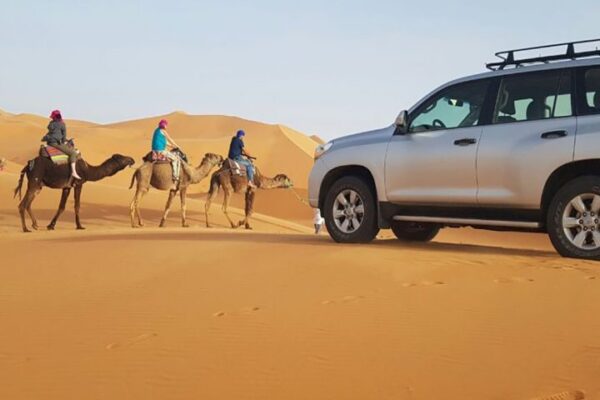 Circuit Luxe de 4 Jours : De Marrakech au Désert de Merzouga